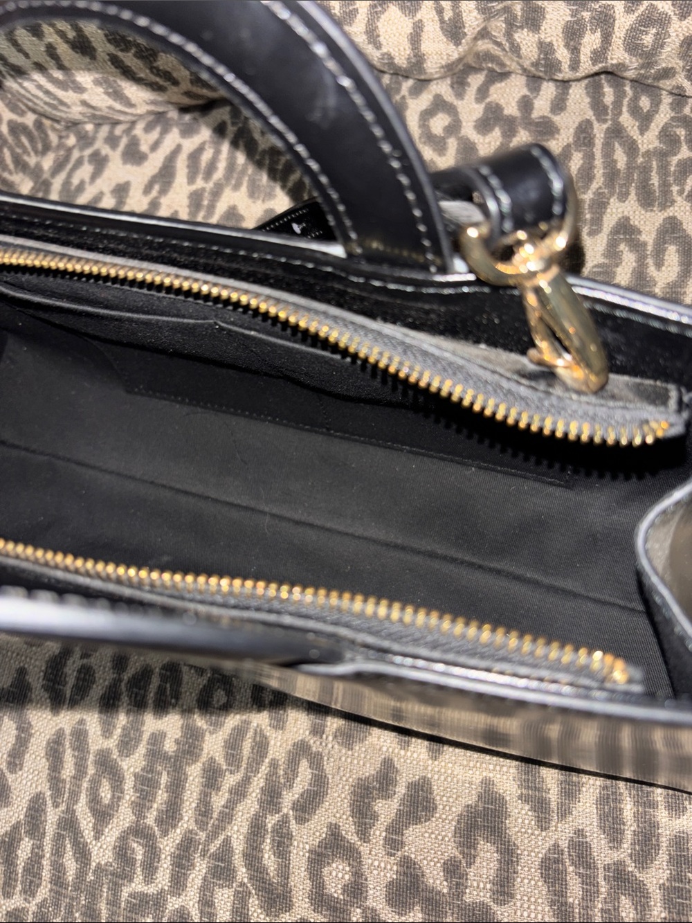 Claudia Firenze purse black leather top handle shoulder bag dramatic chain front - Picture 13 of 16